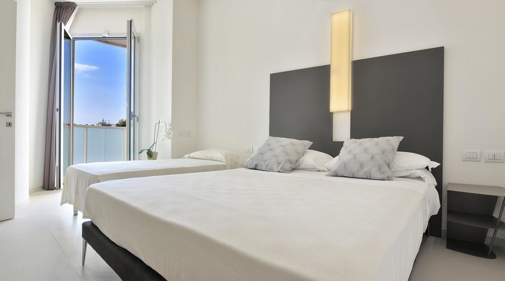 Hotel Cristallo Senigália Quarto foto